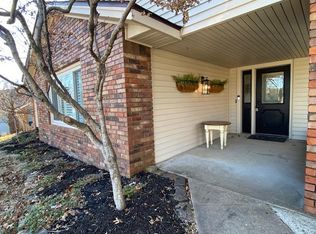 1330 Quail Run Cir, Bentonville, AR 72712