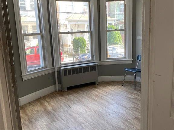 2nd image of 133 Morningside Pl APT 1N
