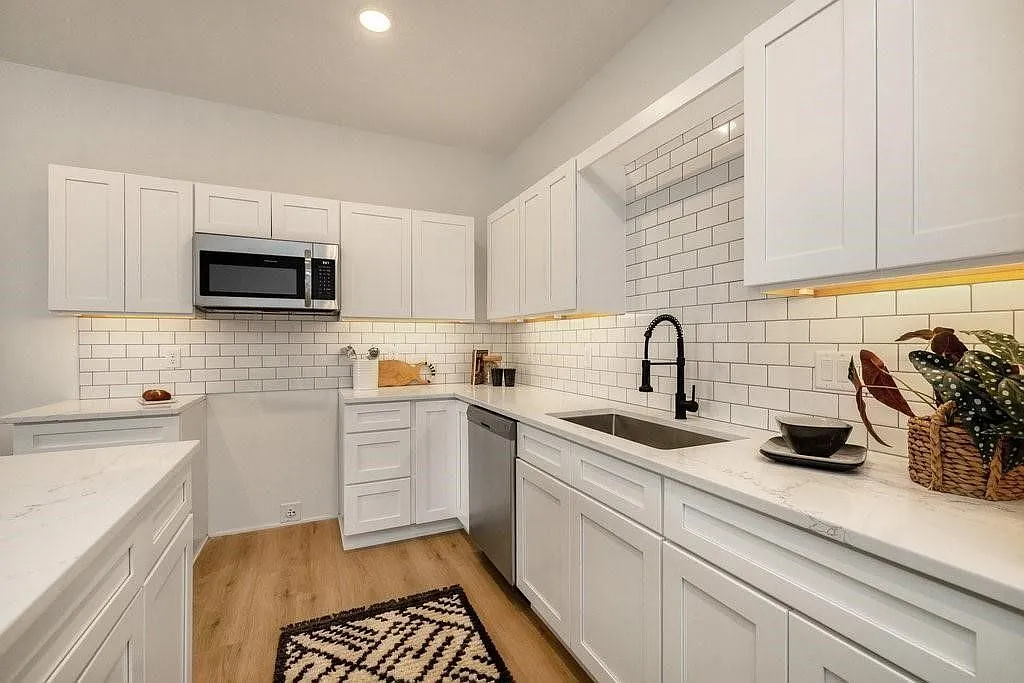 6501 Hickman Road - Build... — Photo 4