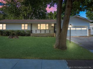241 W Urbana St S, Broken Arrow, OK 74012