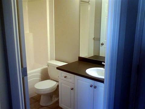 5th image of 33rd St #4309