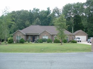 14 Brookwood Dr, Fayetteville, TN 37334