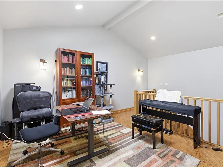 629 W Briar Pl #3W — Photo 24