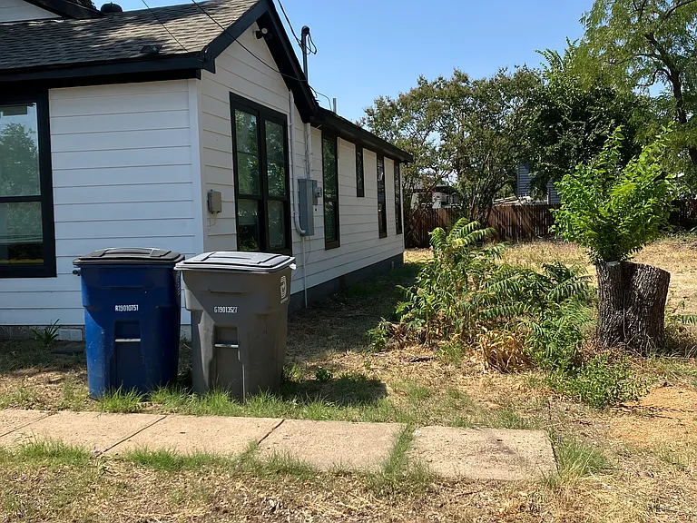 1423 Toronto St — Photo 15
