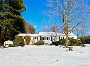 106 Hartford Ave, Granby, CT 06026