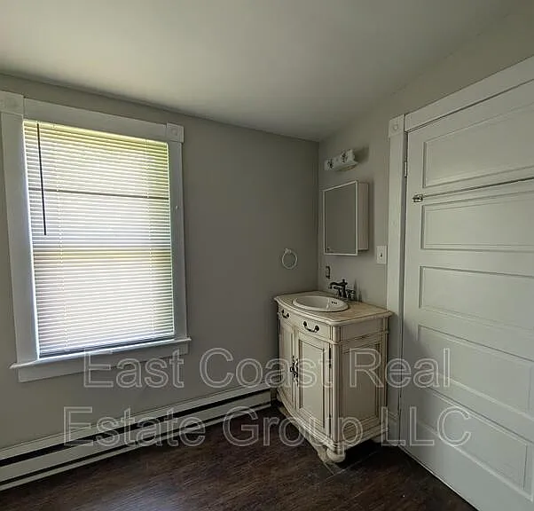 304 1/2 W Martin St — Photo 23