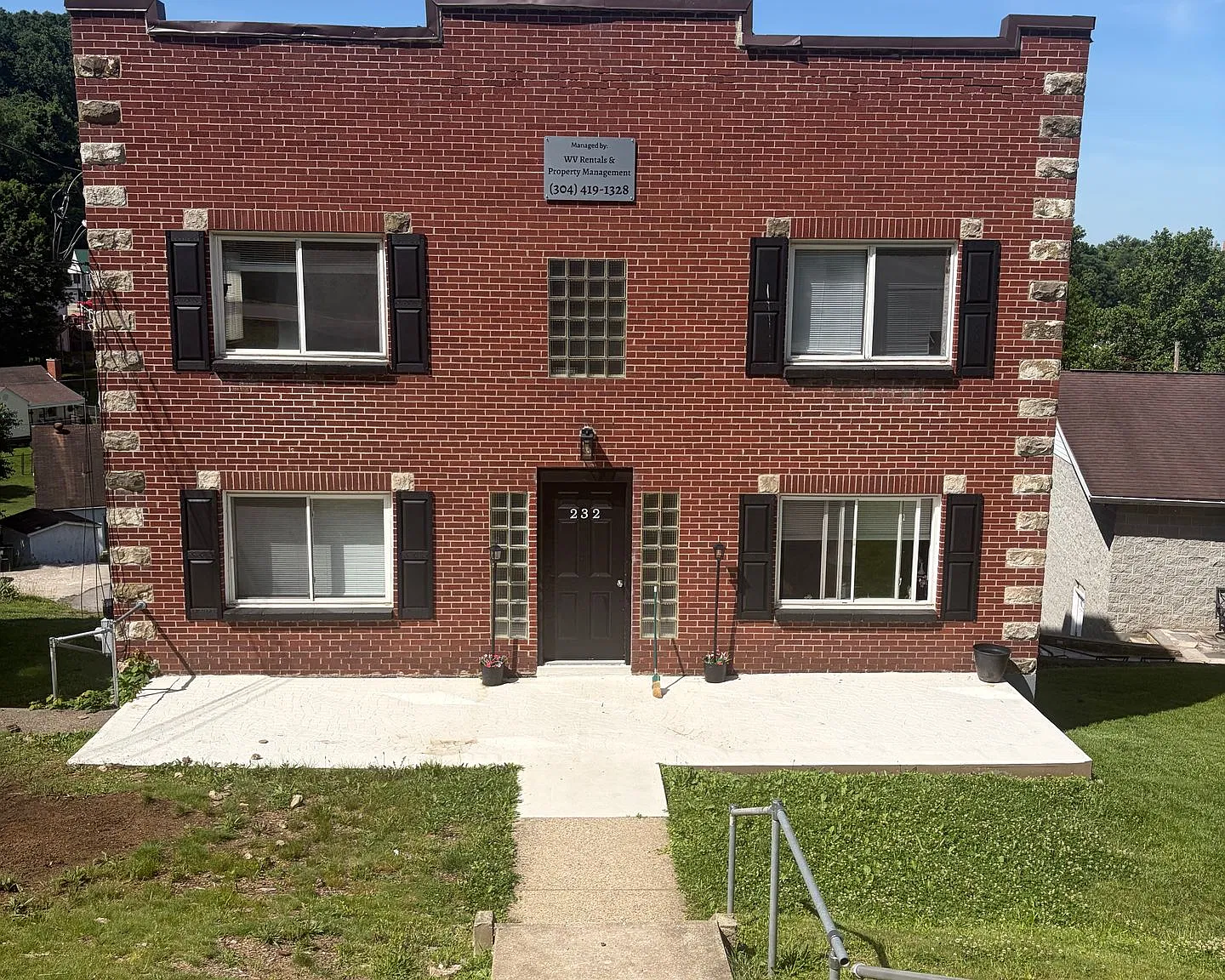 1 Bedroom 1 Bath Available in South Charleston — Photo 1