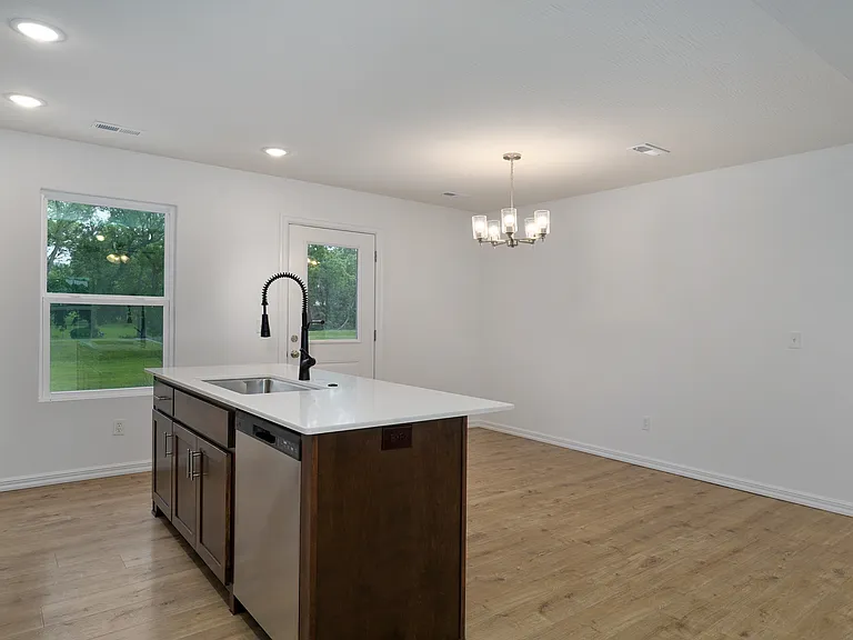 1338 S Tanner Dr — Photo 19
