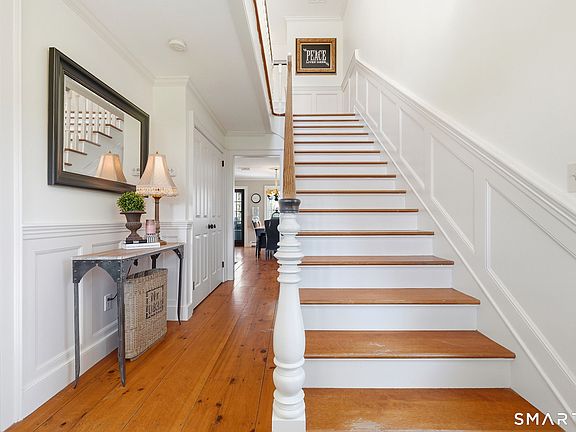 4th image of 1 Hathaway Road