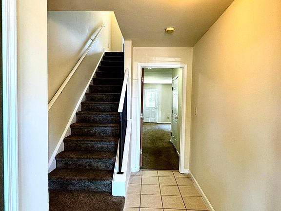 2nd image of 6594 Pioneer Dr