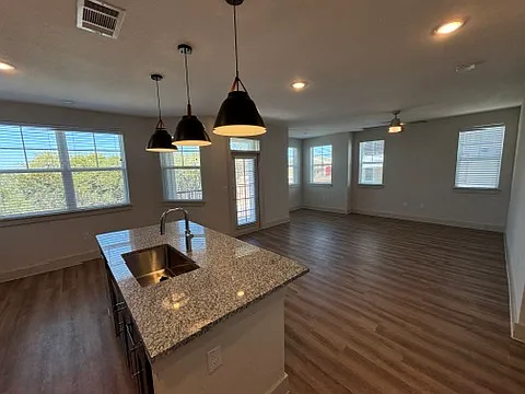 W Centerpoint Rd, San Marcos — Photo 2
