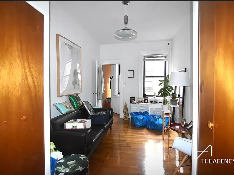 139 Russell St #2R — Photo 3