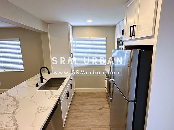 3rd image of 3161 Monroe Ave #7