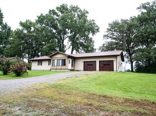 227 Fairview Dr, Carmi, IL 62821