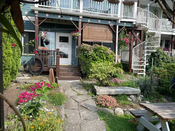 2122 Grand Ave #2, Everett, WA 98201