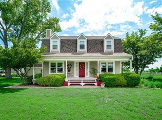 171 Old Chisholm Trl, Rhome, TX 76078