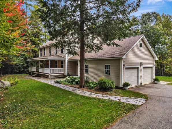 8 Wedgewood Drive, Oakland, ME 04963