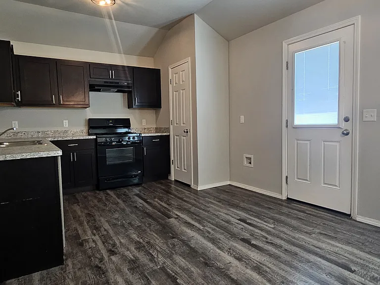 4312 Umbria Rd — Photo 7