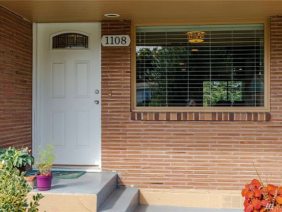 3rd image of 1108 Lenore Dr