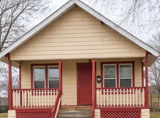 835 Rice St, Wood River, IL 62095