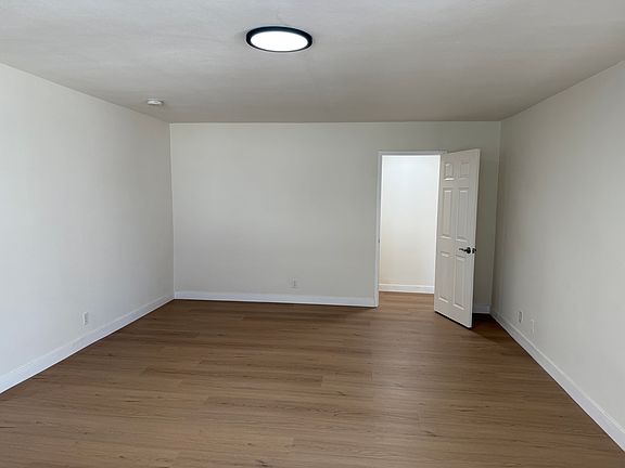5th image of 13530 Palm Ave #2