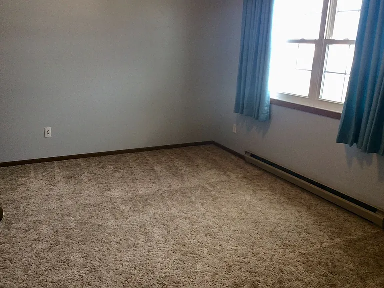 1347 Sims St — Photo 7