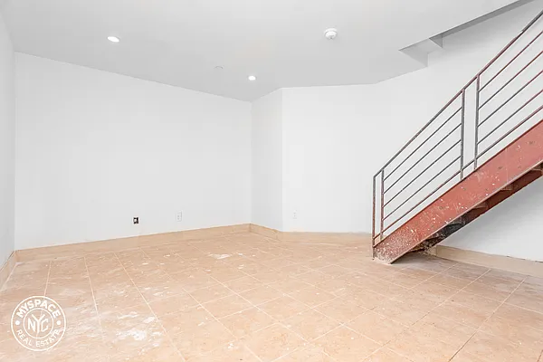 Rented by MySpaceNYC | media 12