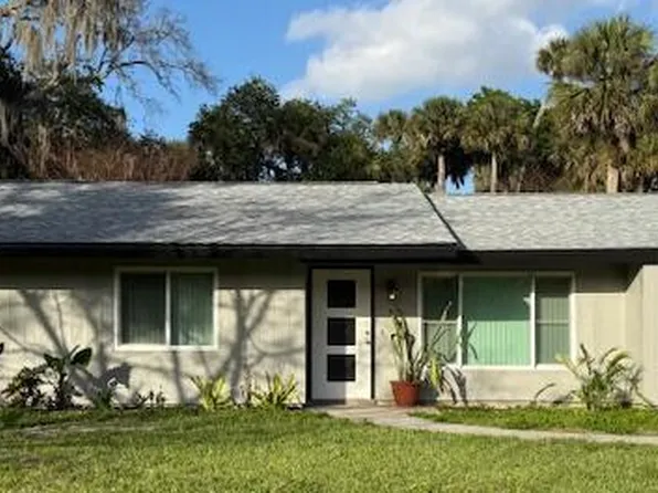 721 Riviera Dr NE, Palm Bay, FL 32905