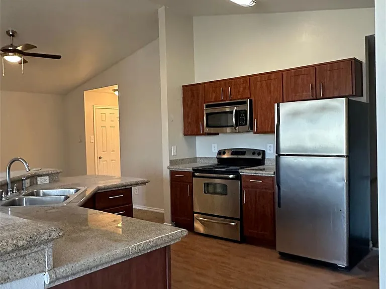 6804 N Capital Of Texas Hwy #822 — Photo 3