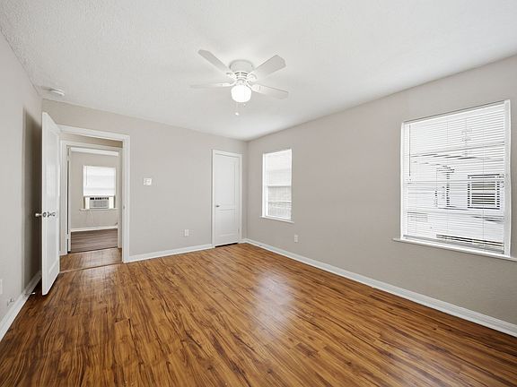 3rd image of 1028 5th Ave N
