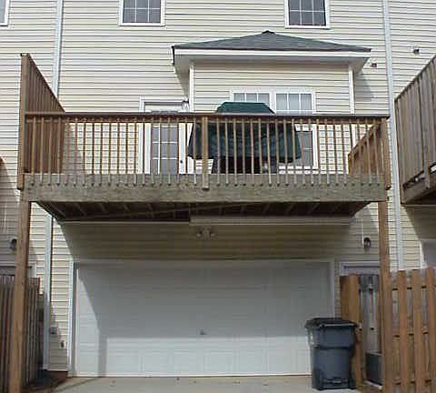 2 Car Garage / Deck