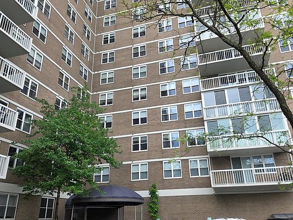 3rd image of 2444 Madison Rd Unit 210