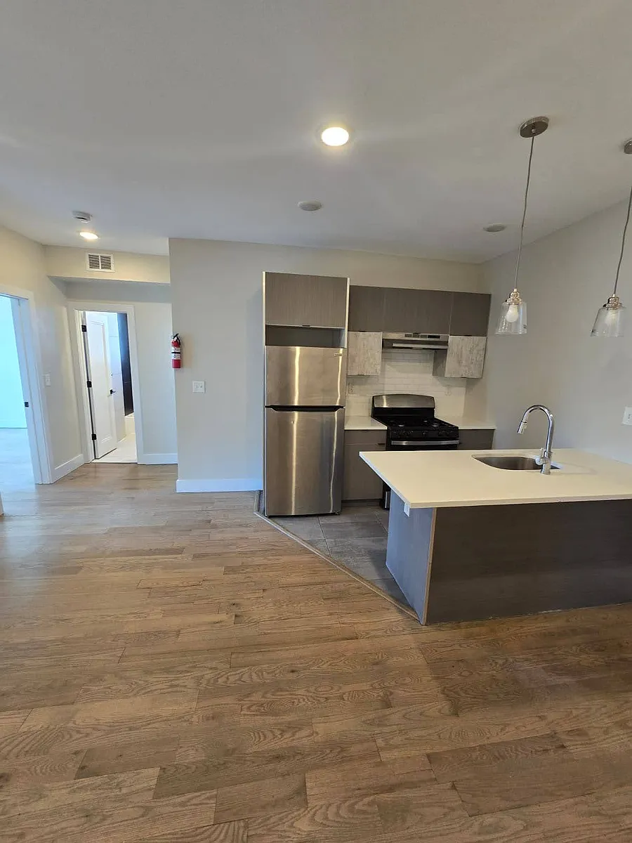 Building Photo - 490 Rahway Ave #B1