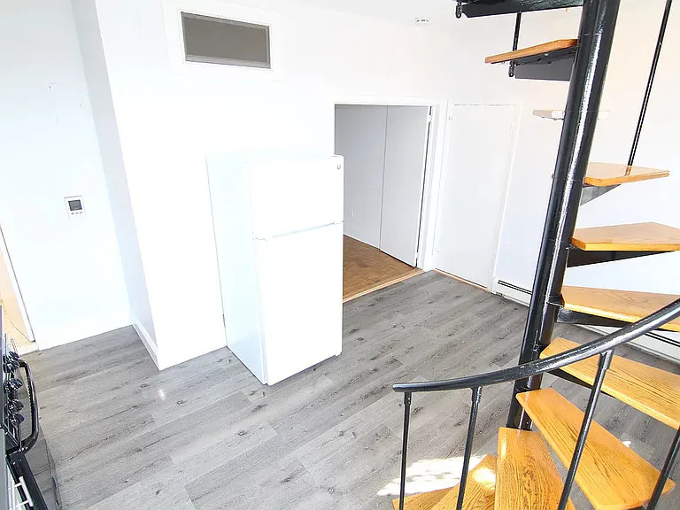 597 4th Ave #3R — Photo 18