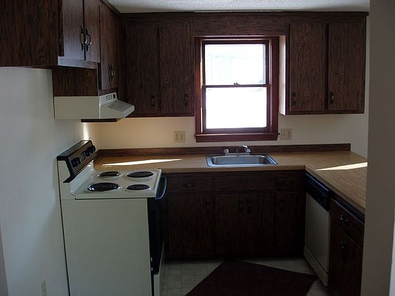 5th image of 33 Forge Dr #35