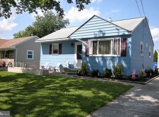 33 Woodbine Ave, Maple Shade, NJ 08052