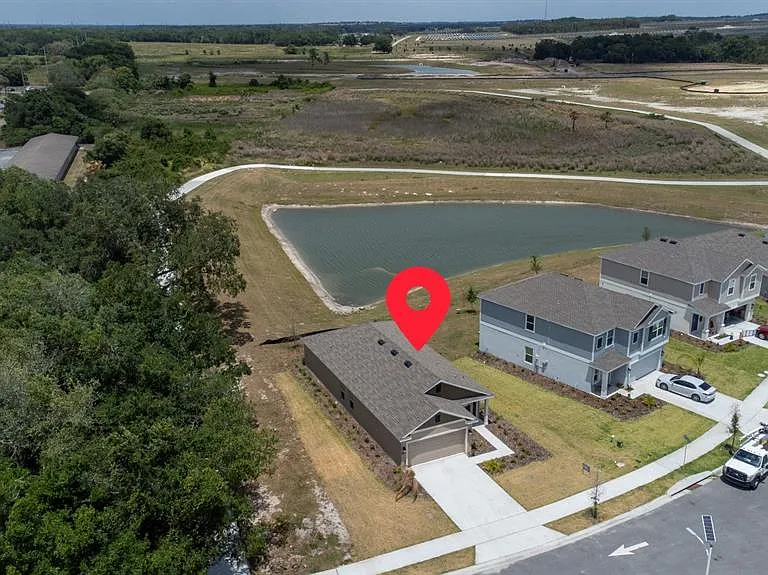 573 Bell Prairie Cir — Photo 2