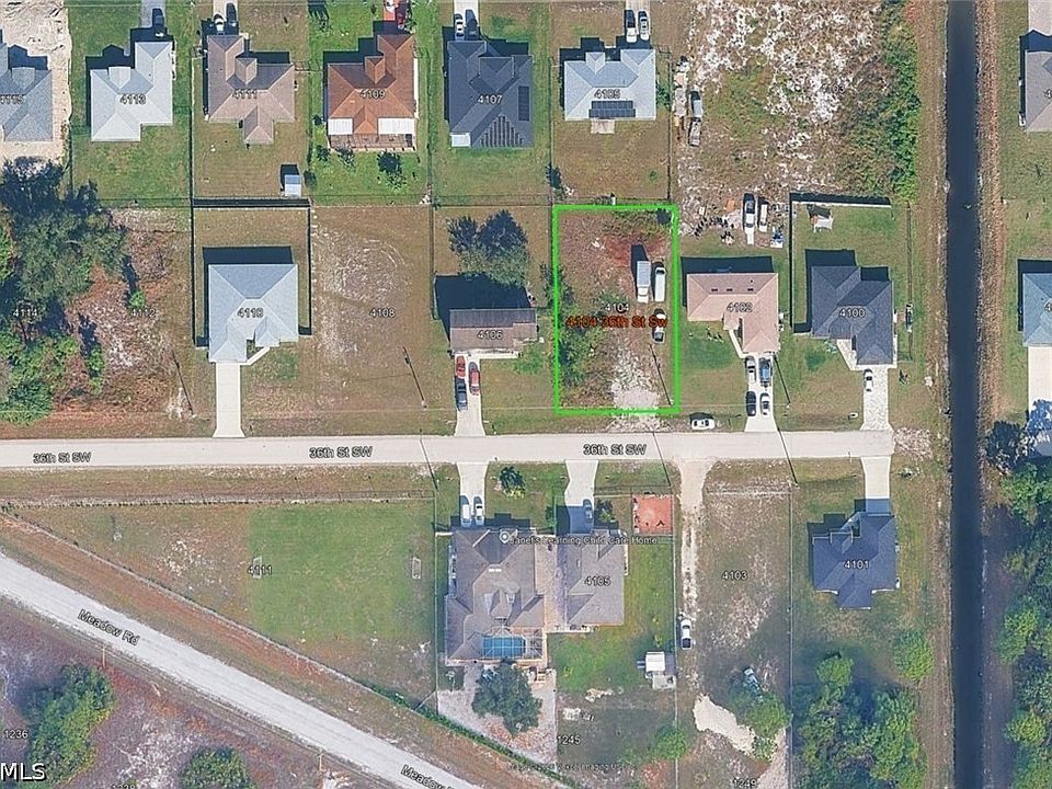 2nd image of 4104 36th St SW