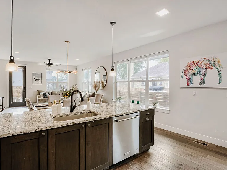 1630 Winona Ct — Photo 8