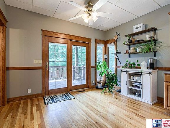 4th image of 5143 Prescott Ave