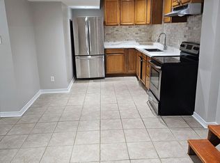 345 Queen Mary Dr, Brampton, ON L7A 3S7