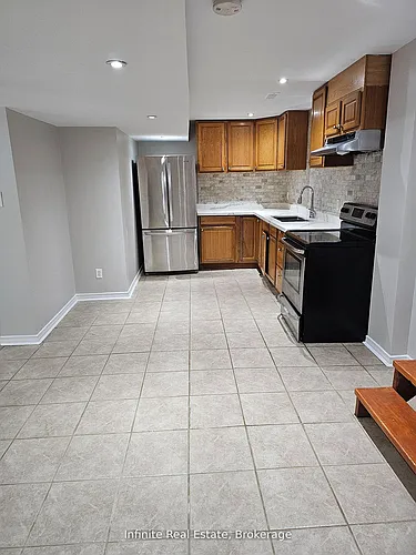 345 Queen Mary Dr Photo 1