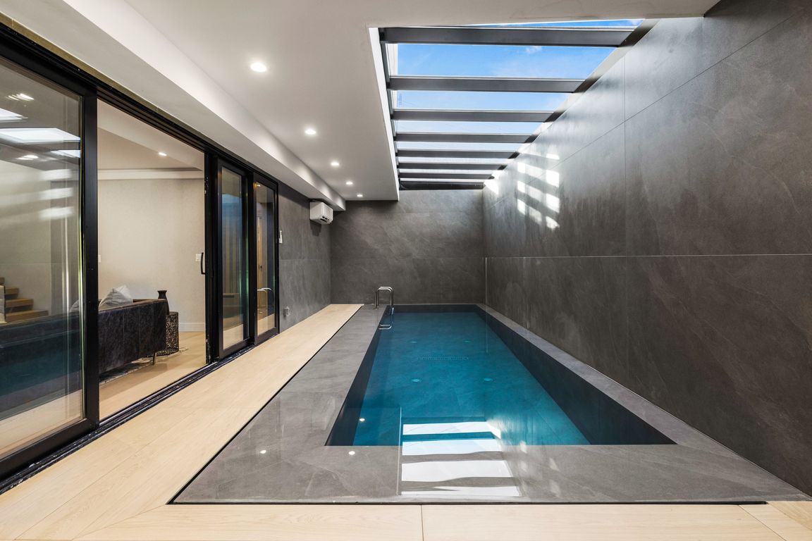 next background image