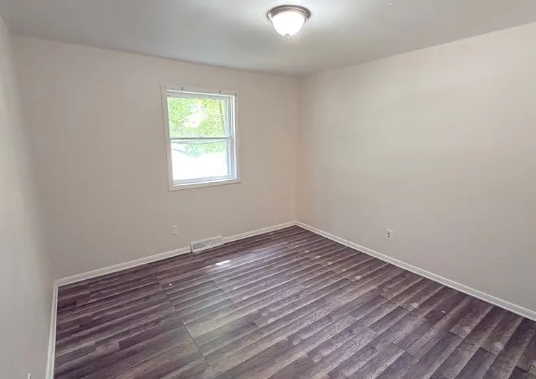 888 Garfield St — Photo 11