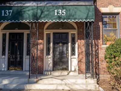 135 Freeman St APT 1A, Brookline, MA, 02446