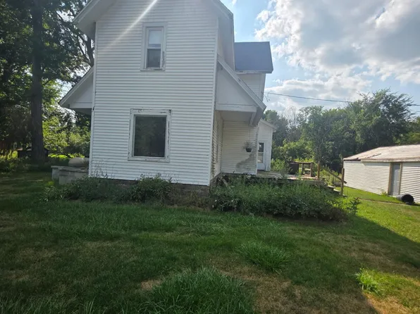 8563 Benton Rd, Grand Ledge, MI 48837