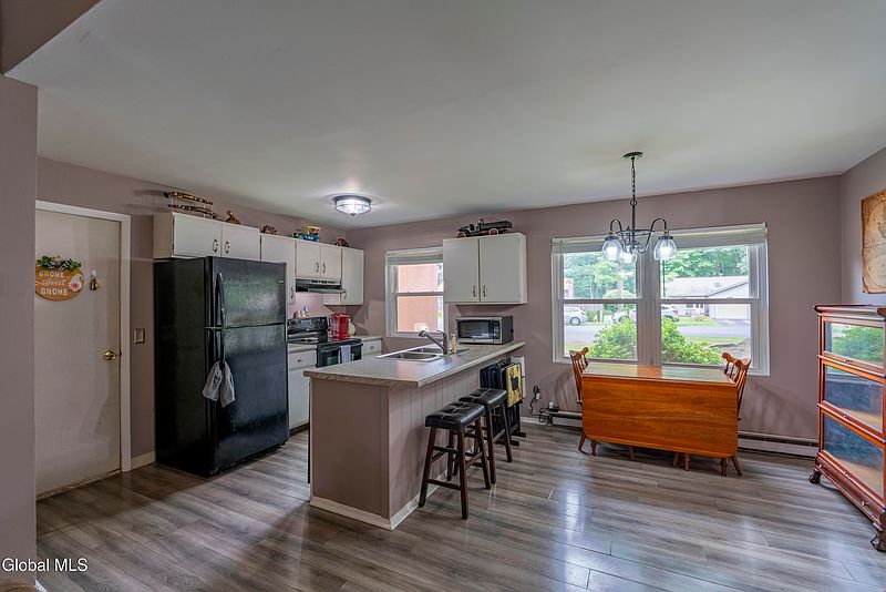 5th image of 65 Pepperbush Place