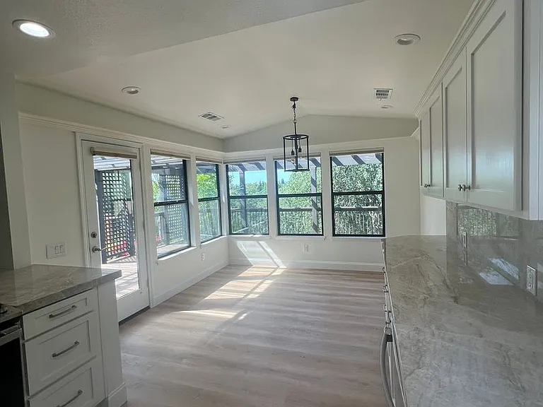 4177 Villa Dr — Photo 17