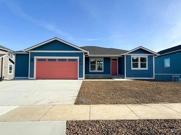 2424 E 3rd St, Moscow, ID 83843