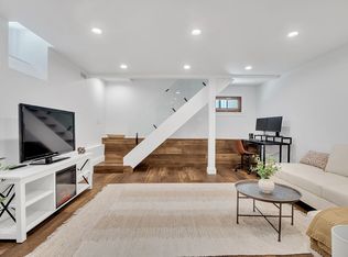 27-12 27th St #4, Astoria, NY 11102
